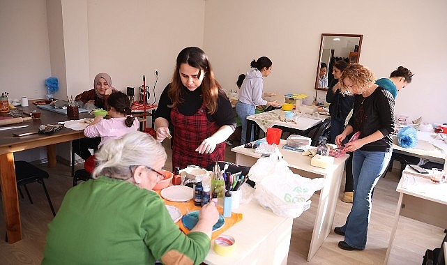 Kartepe’de Seramik Kursuna Büyük İlgi