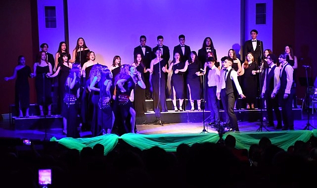 Manisa Büyükşehir Belediyesi Çok Sesli Korosu’ndan Muhteşem Konser